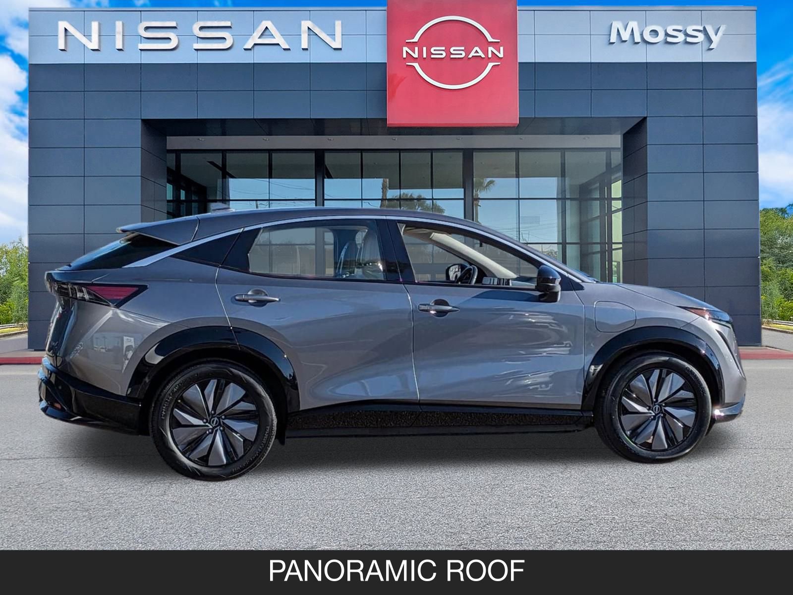 Used 2023 Nissan Ariya FWD image 7