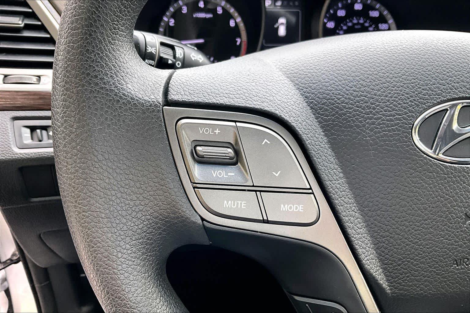 Used 2018 Hyundai Santa Fe Sport w/ 2.4L Value Package 02 AWD/4WD image 22