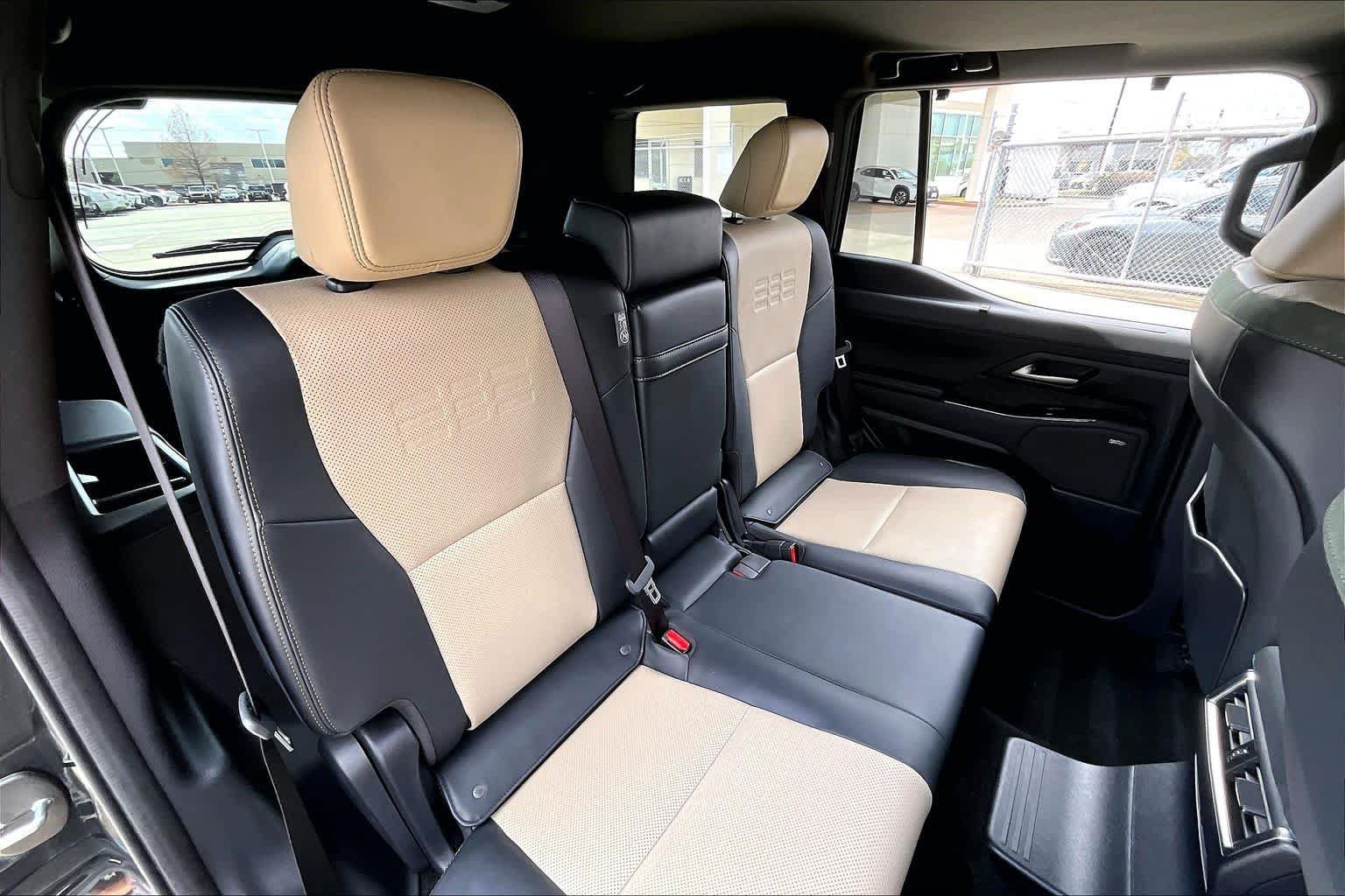 Used 2024 Lexus GX 550 AWD/4WD image 41