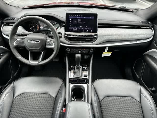 Used 2024 Jeep Compass Latitude w/ Convenience Group AWD/4WD image 13
