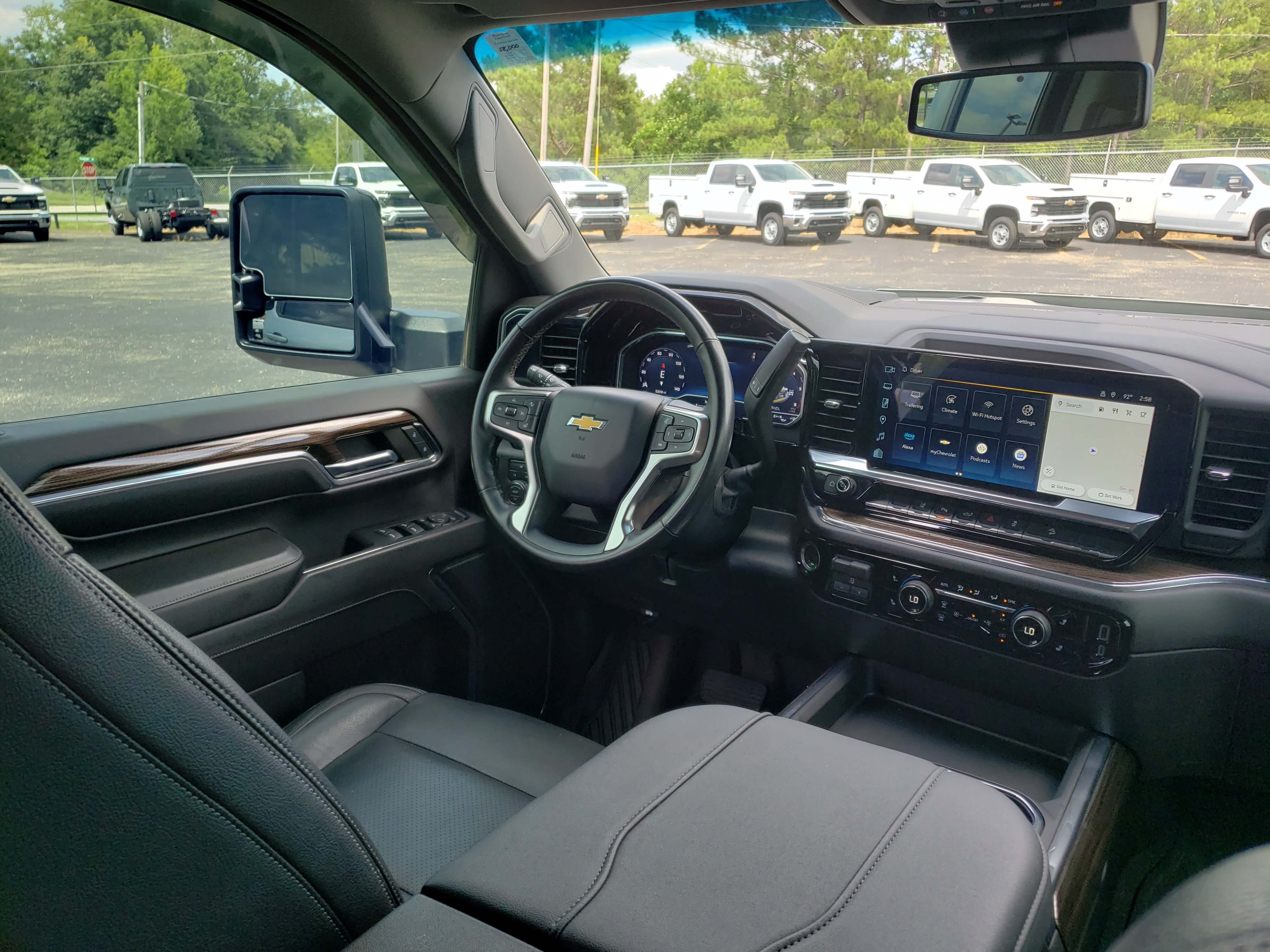 Used 2024 Chevrolet Silverado 2500 LT AWD/4WD image 36