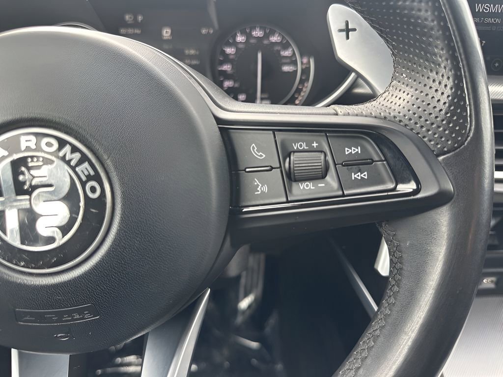 Used 2022 Alfa Romeo Stelvio Veloce image 20