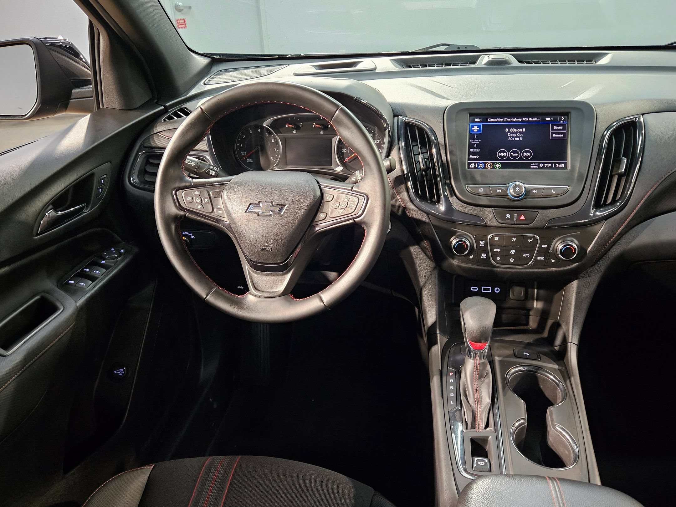 Used 2023 Chevrolet Equinox RS AWD/4WD image 9