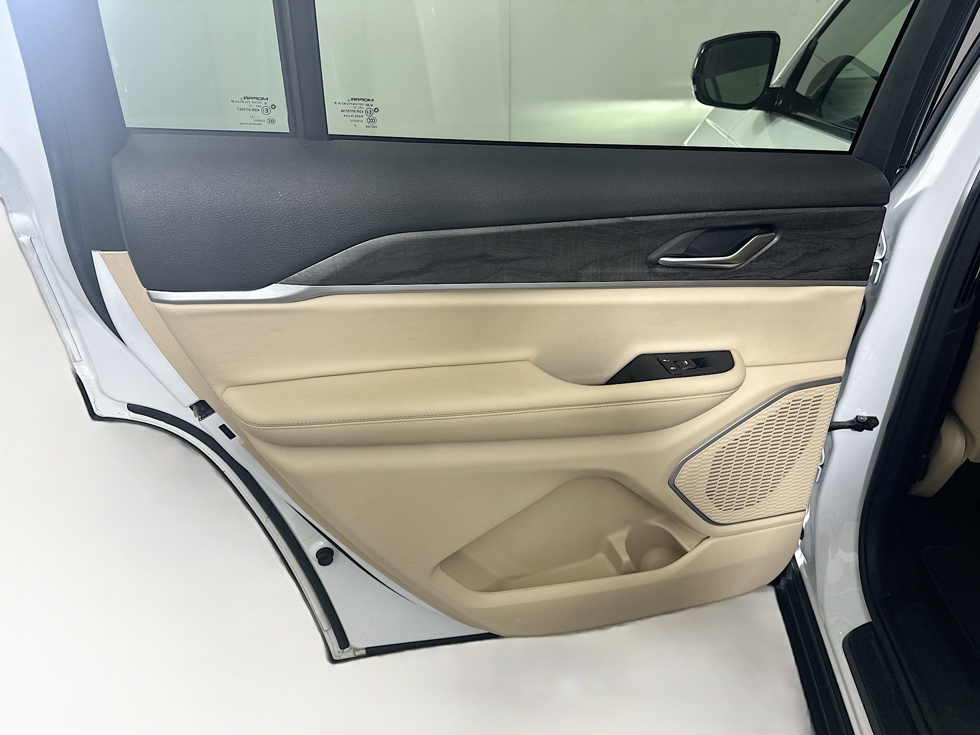 Used 2021 Jeep Grand Cherokee L Limited image 25