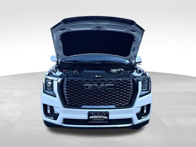 Used 2024 GMC Yukon XL Denali Ultimate image 9