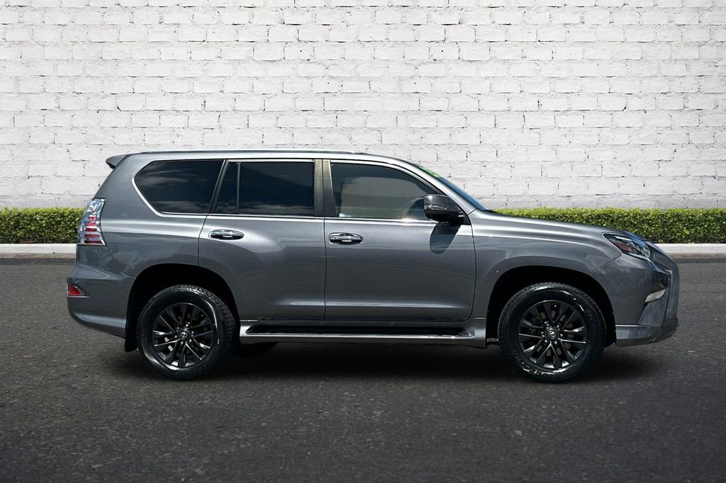 Used 2023 Lexus GX 460 Premium w/ Premium Package AWD/4WD image 3