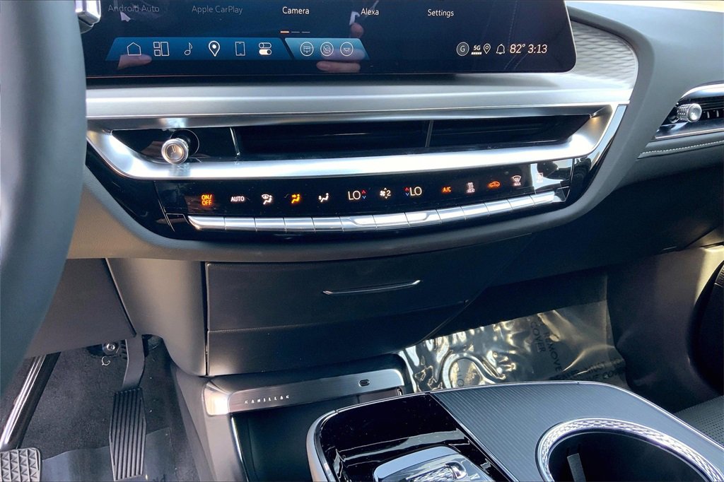 New 2025 Cadillac Lyriq Luxury image 27