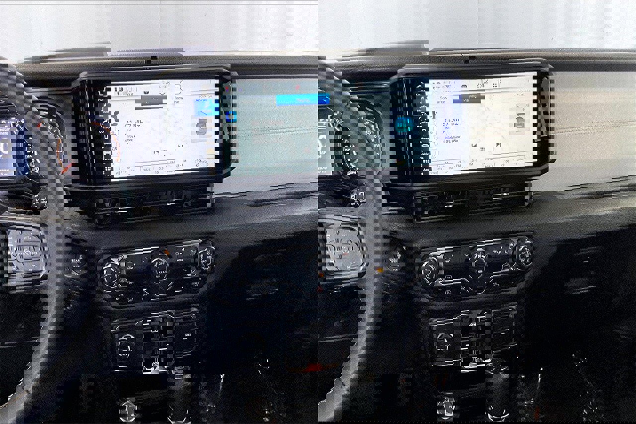 Used 2024 Jeep Wrangler Sport S image 5