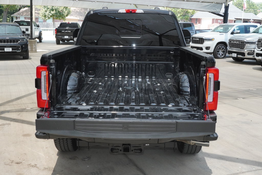 Used 2025 Ford F250 Platinum w/ FX4 Off-Road Package AWD/4WD image 38