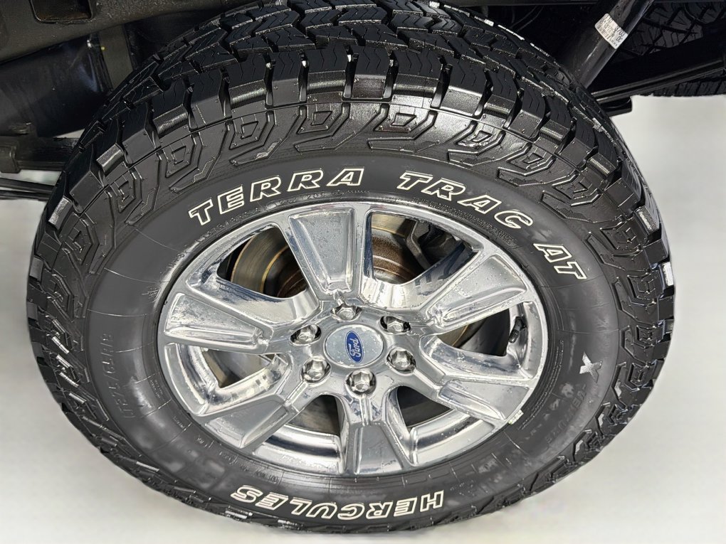 Used 2017 Ford F150 XLT w/ Equipment Group 302A Luxury AWD/4WD image 12