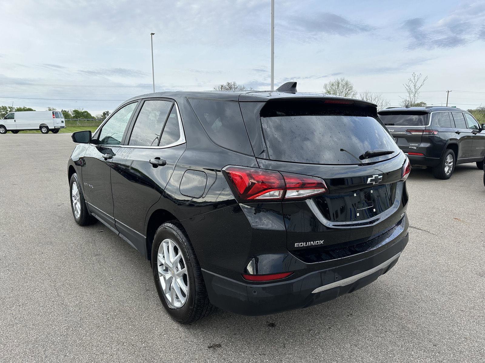 Used 2024 Chevrolet Equinox LT w/ LPO, Floor Liner Package AWD/4WD image 3
