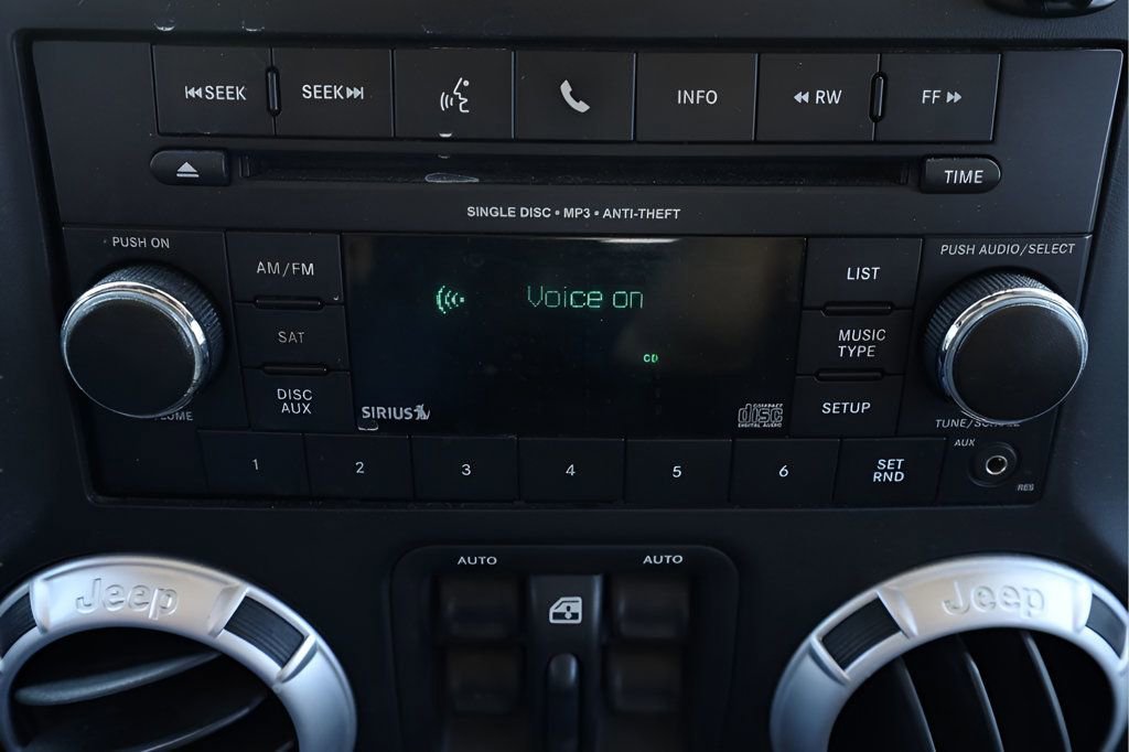Used 2013 Jeep Wrangler Unlimited Sahara w/ Connectivity Group AWD/4WD image 23