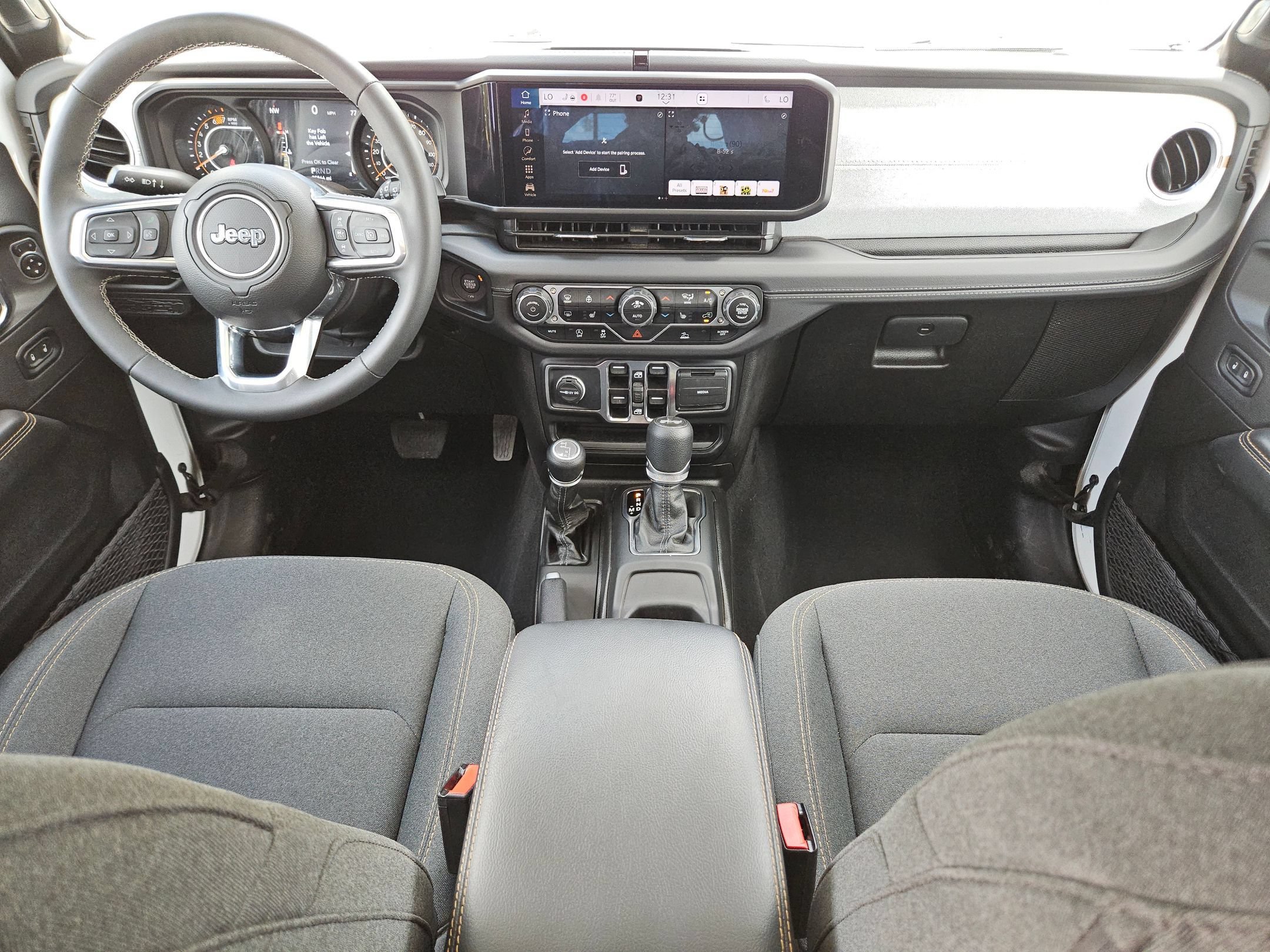 Used 2025 Jeep Wrangler Unlimited Sahara AWD/4WD image 16