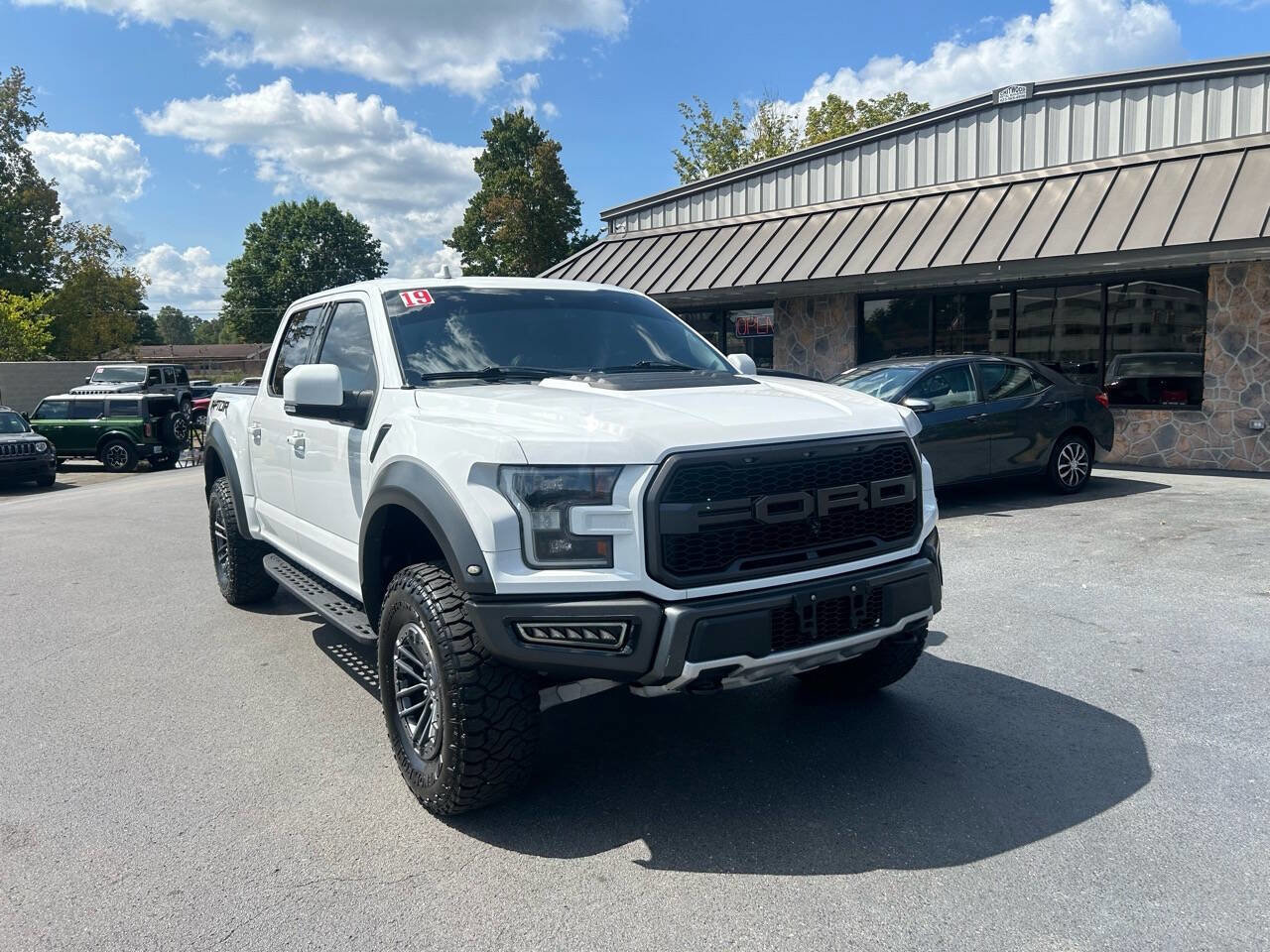 Used 2019 Ford F150 Raptor w/ Equipment Group 802A Luxury image 17