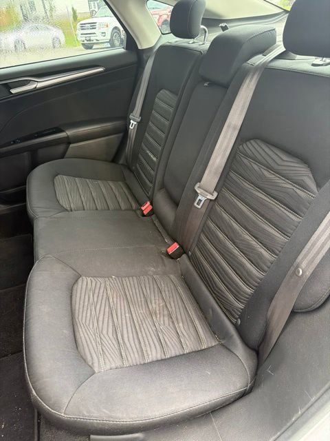 Used 2016 Ford Fusion SE FWD image 27