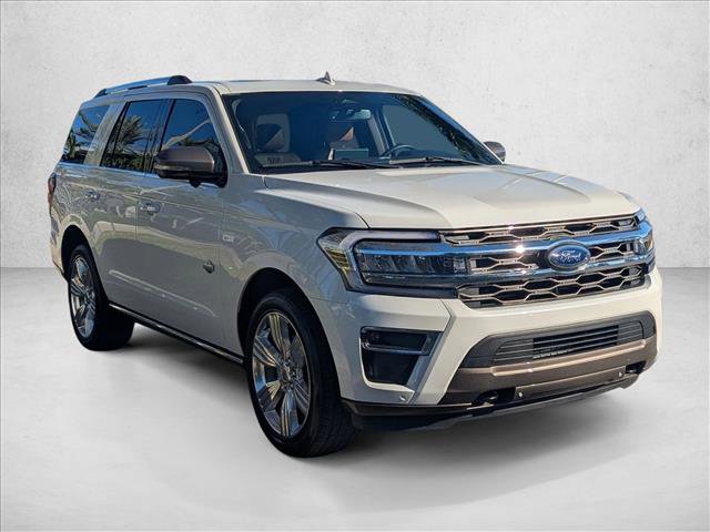 Used 2024 Ford Expedition King Ranch image 3
