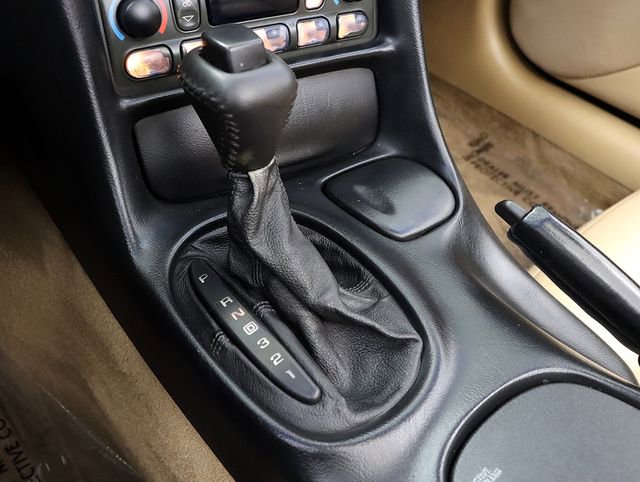 Used 2002 Chevrolet Corvette Convertible w/ Preferred Equipment Group2 image 20