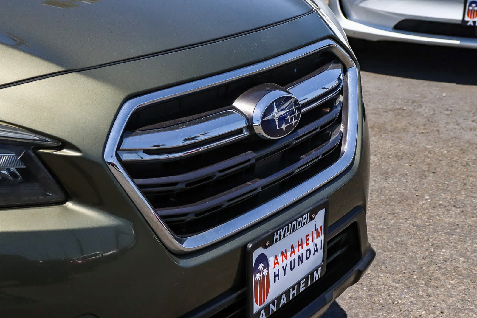 Used 2019 Subaru Outback 2.5i Touring w/ Popular Package #3A AWD/4WD image 6