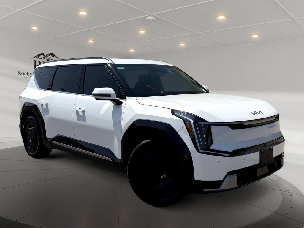 Used 2024 Kia EV9 Land AWD/4WD image 1