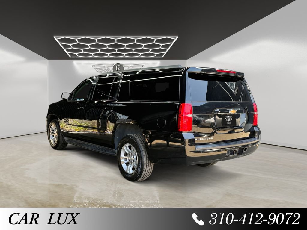 Used 2016 Chevrolet Suburban LT RWD image 3