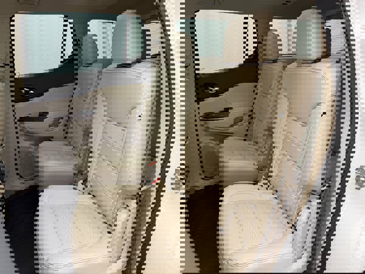 Used 2020 GMC Acadia Denali w/ Trailering Package image 44