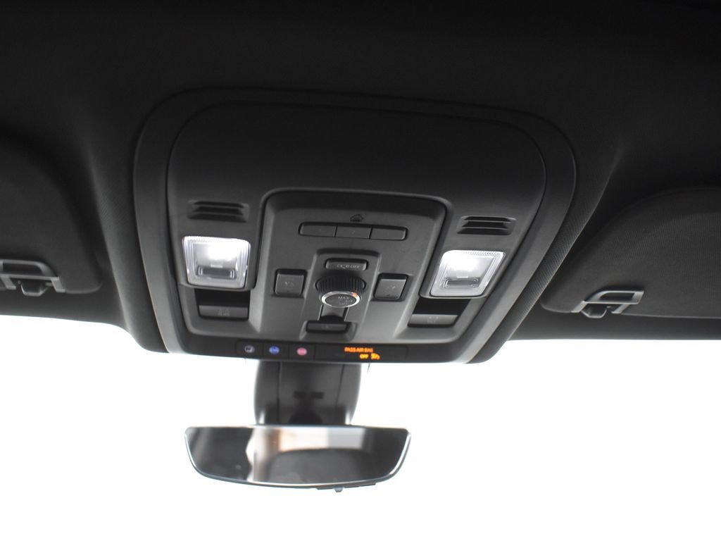 Used 2022 Chevrolet Tahoe High Country image 18