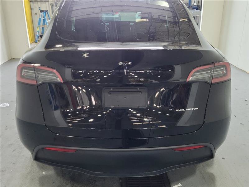 Used 2023 Tesla Model Y Long Range AWD/4WD image 3