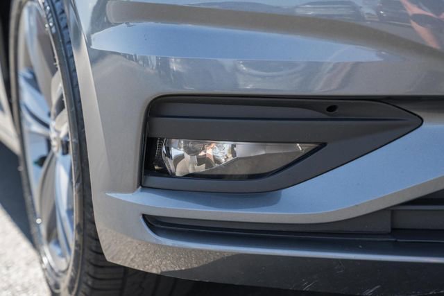 Used 2020 Volkswagen Jetta R-Line image 12