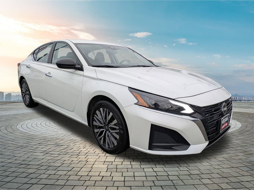 Certified 2024 Nissan Altima 2.5 SV image 2