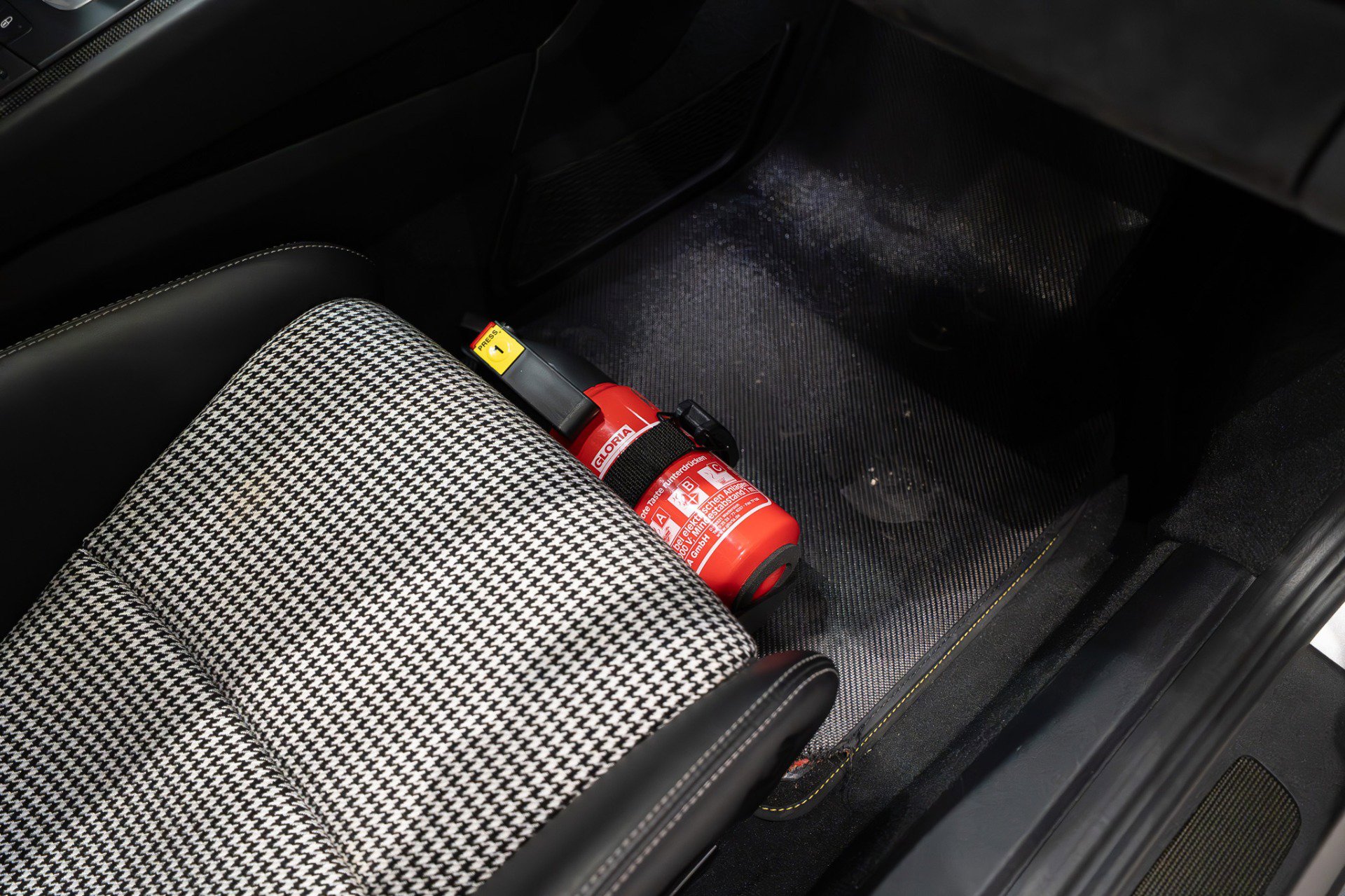 Used 2018 Porsche 911 GT2 RS image 36
