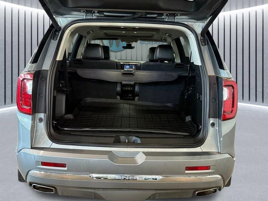 Used 2023 GMC Acadia Denali w/ Denali Ultimate Package image 9