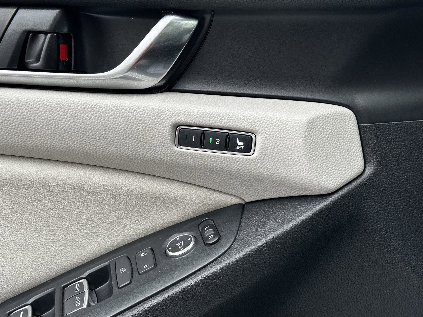 Certified 2019 Honda Accord Touring image 28