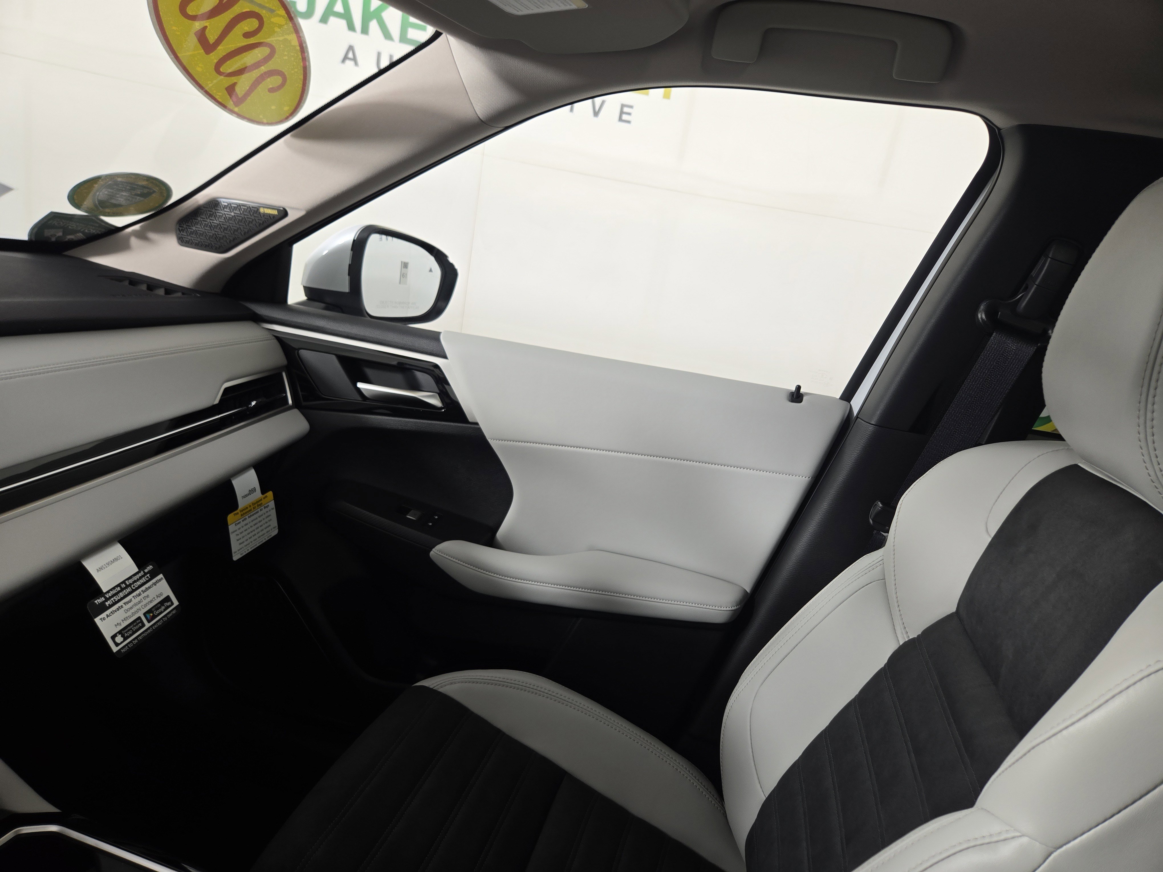 New 2026 Mitsubishi Outlander SE image 25