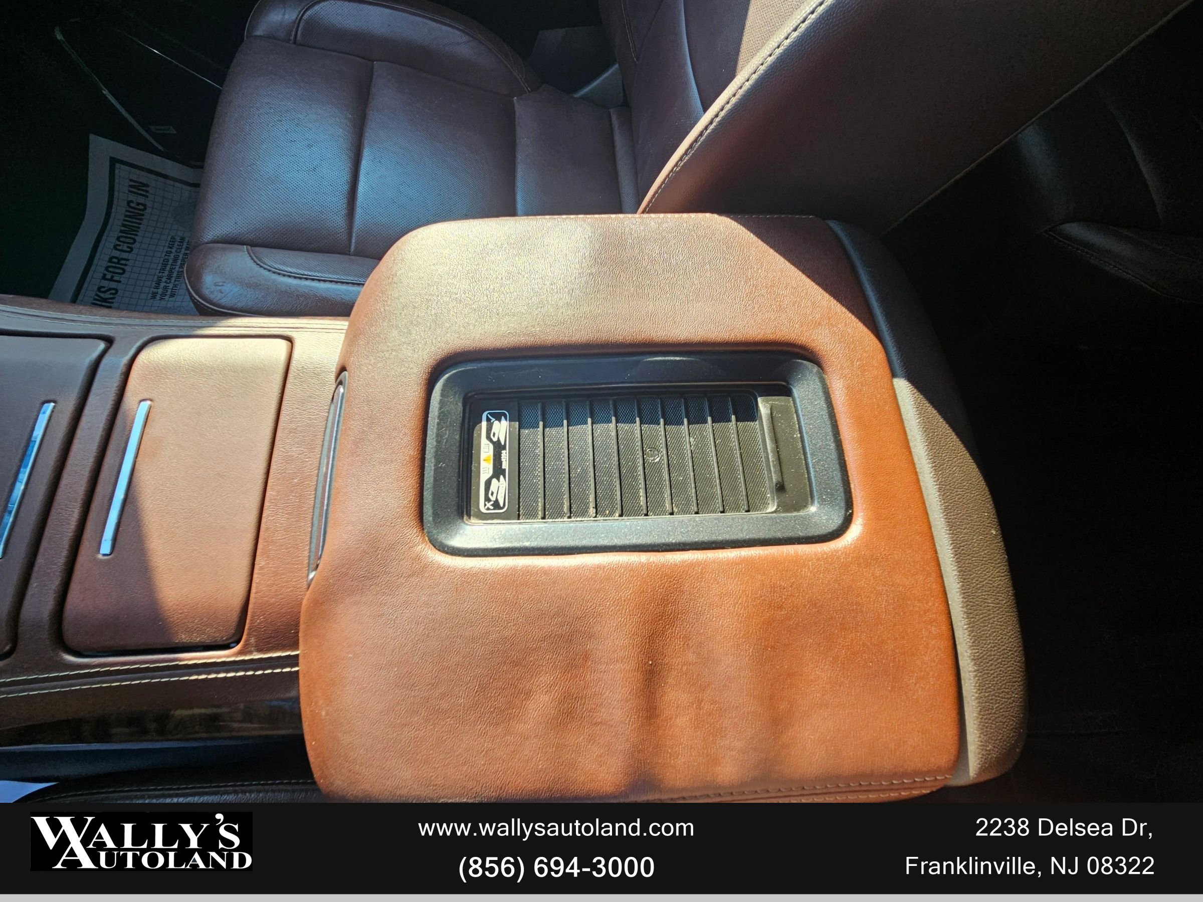 Used 2017 Chevrolet Suburban Premier image 31