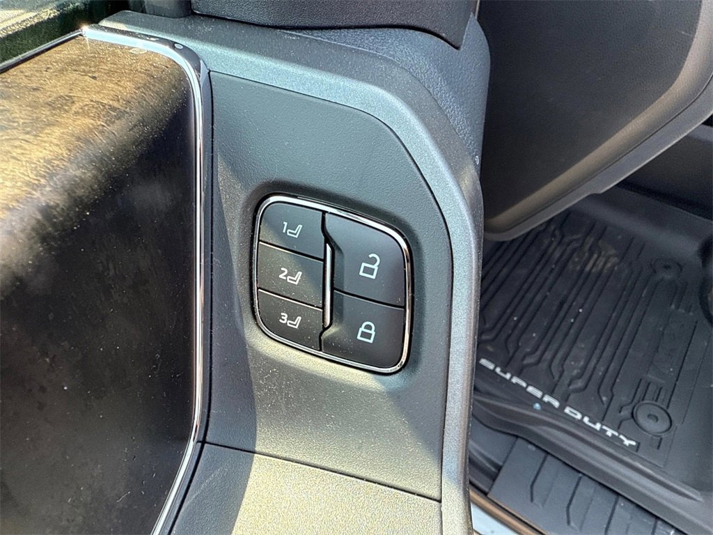 New 2025 Ford F350 Lariat w/ Chrome Package image 21