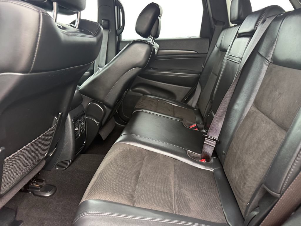 Used 2020 Jeep Grand Cherokee Laredo w/ Quick Order Package 2BN North AWD/4WD image 14