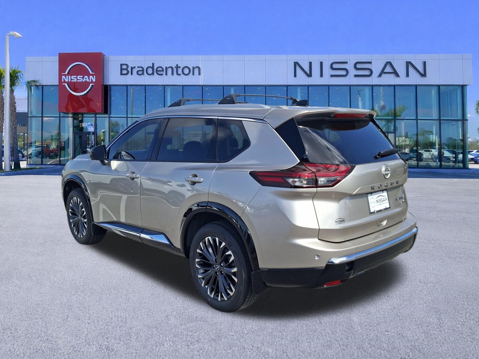 New 2026 Nissan Rogue Platinum AWD/4WD image 4