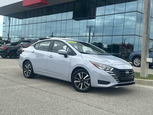 Used 2025 Nissan Versa SV FWD image 2