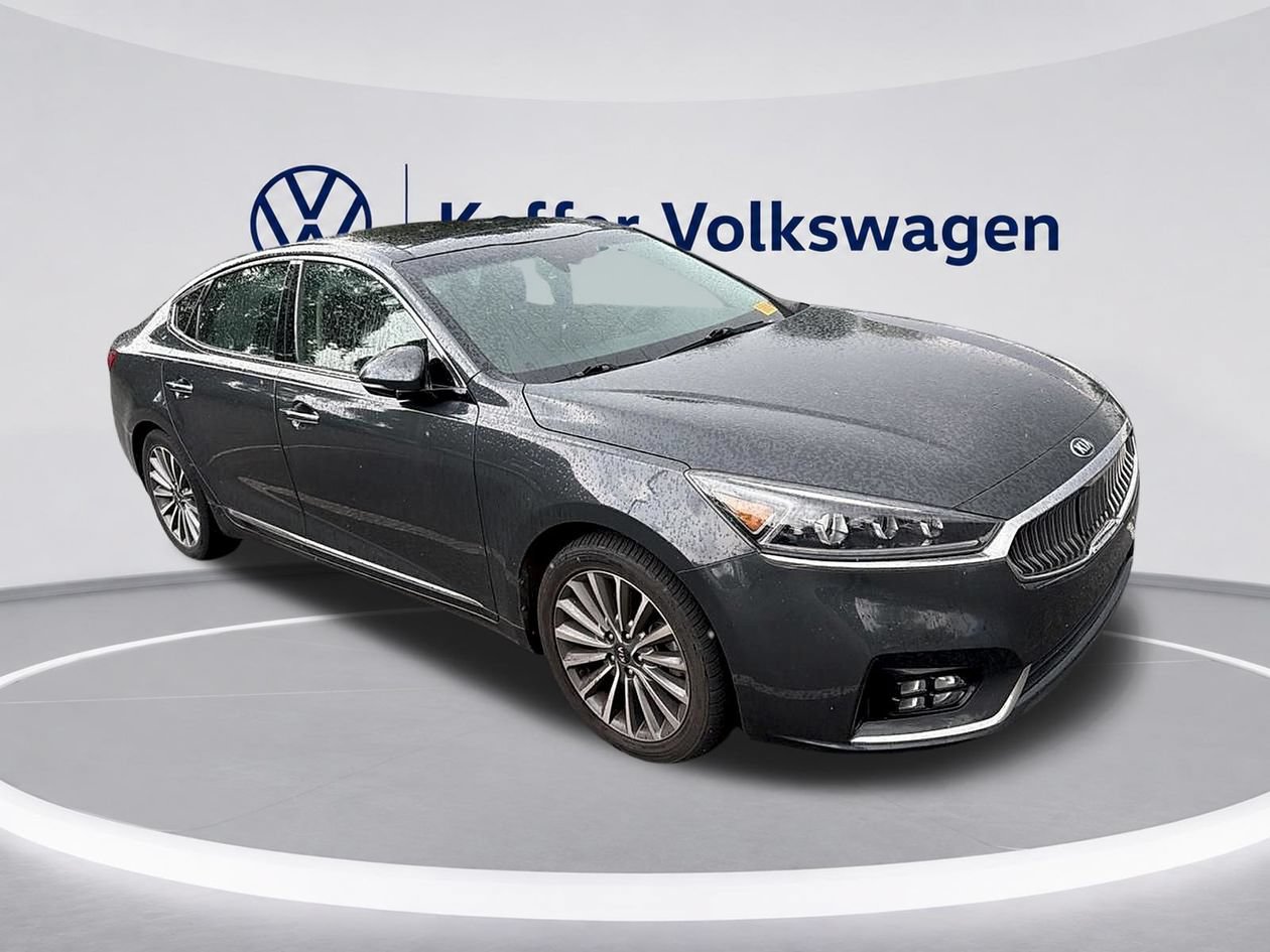 Used 2017 Kia Cadenza Technology FWD image 3