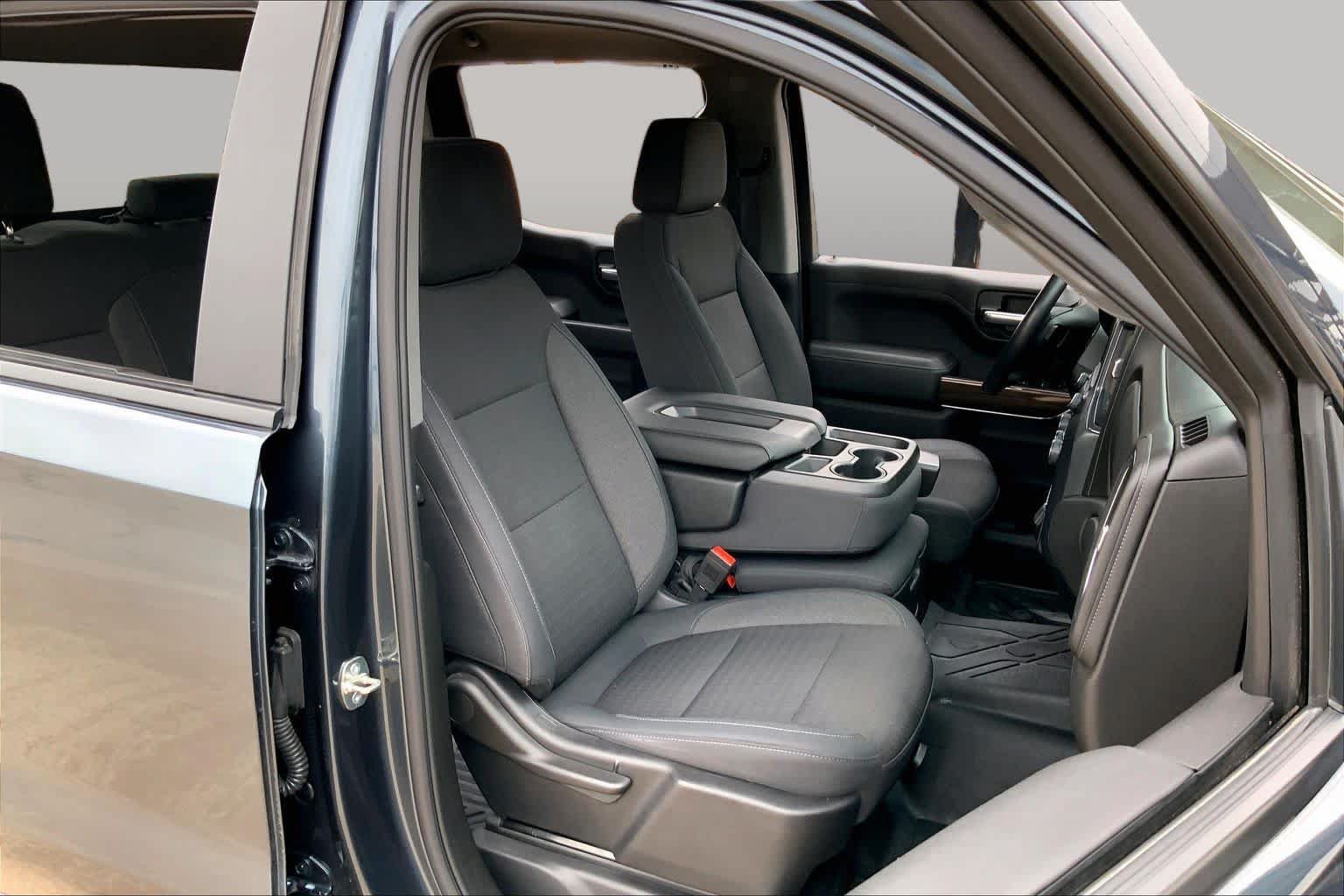Used 2019 Chevrolet Silverado 1500 LT w/ Texas Edition AWD/4WD image 9