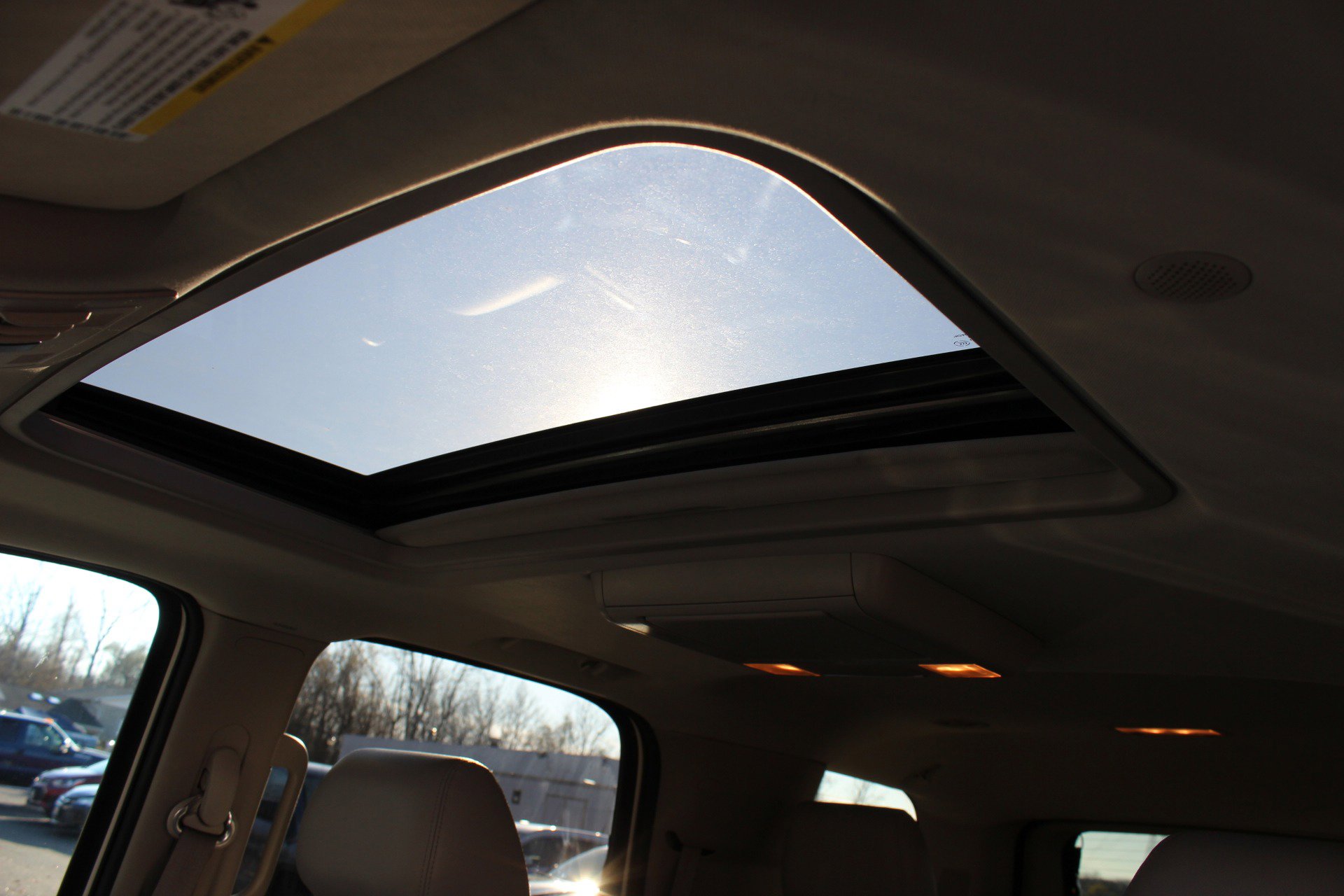 Used 2013 Chevrolet Tahoe LTZ image 18