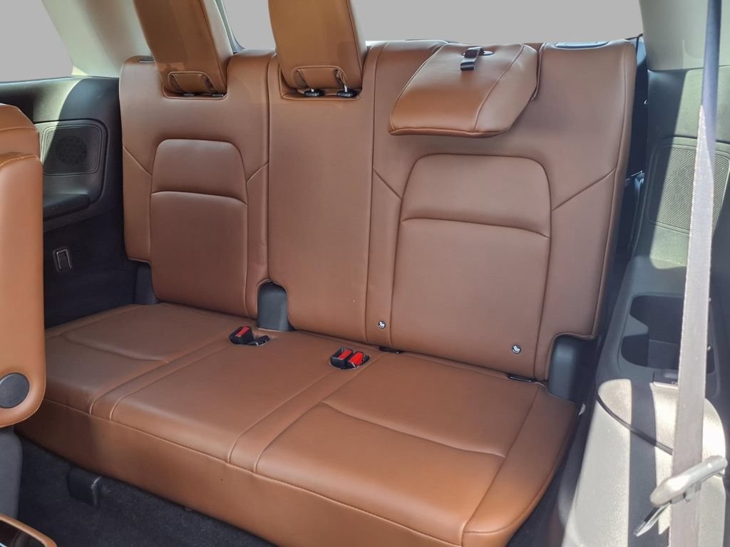 Used 2022 Nissan Pathfinder Platinum w/ Cargo Package AWD/4WD image 23