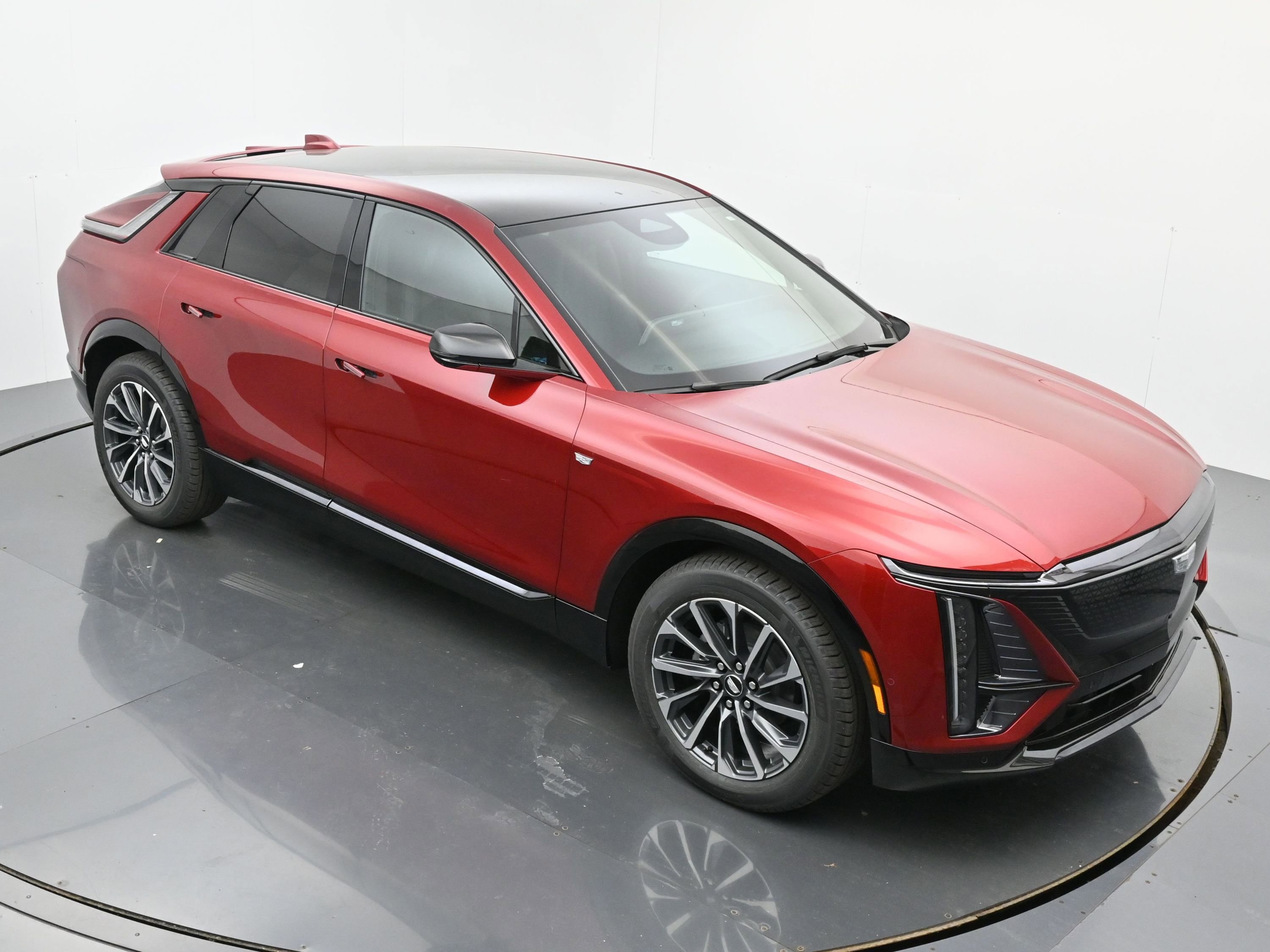 New 2026 Cadillac Lyriq Sport image 29