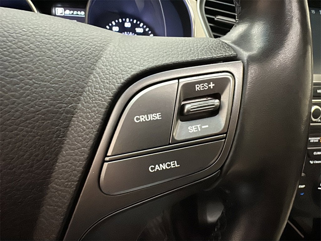 Used 2017 Hyundai Santa Fe Sport image 21