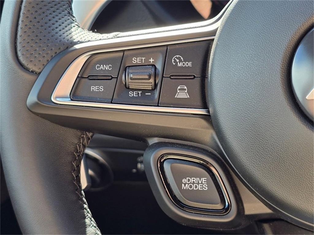 New 2024 Dodge Hornet R/T image 32