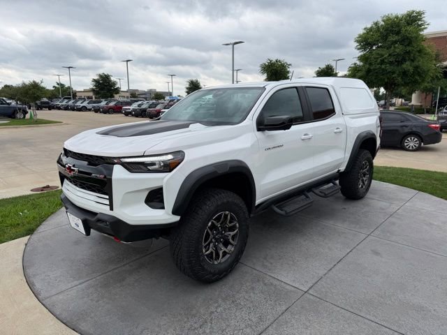 Used 2024 Chevrolet Colorado ZR2 w/ Technology Package AWD/4WD image 3