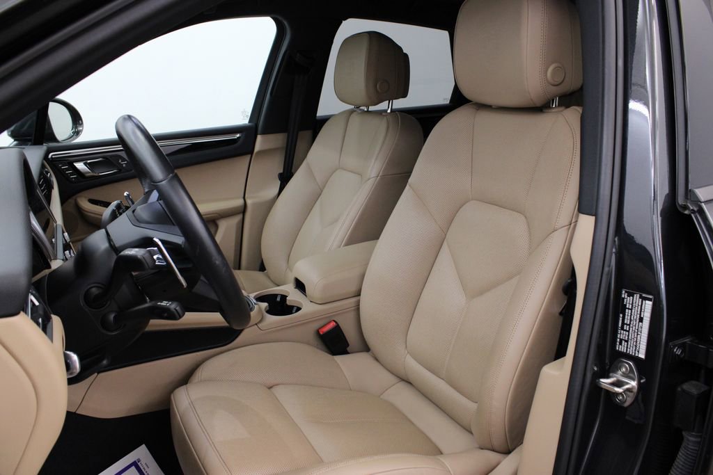 New 2024 Porsche Macan image 5
