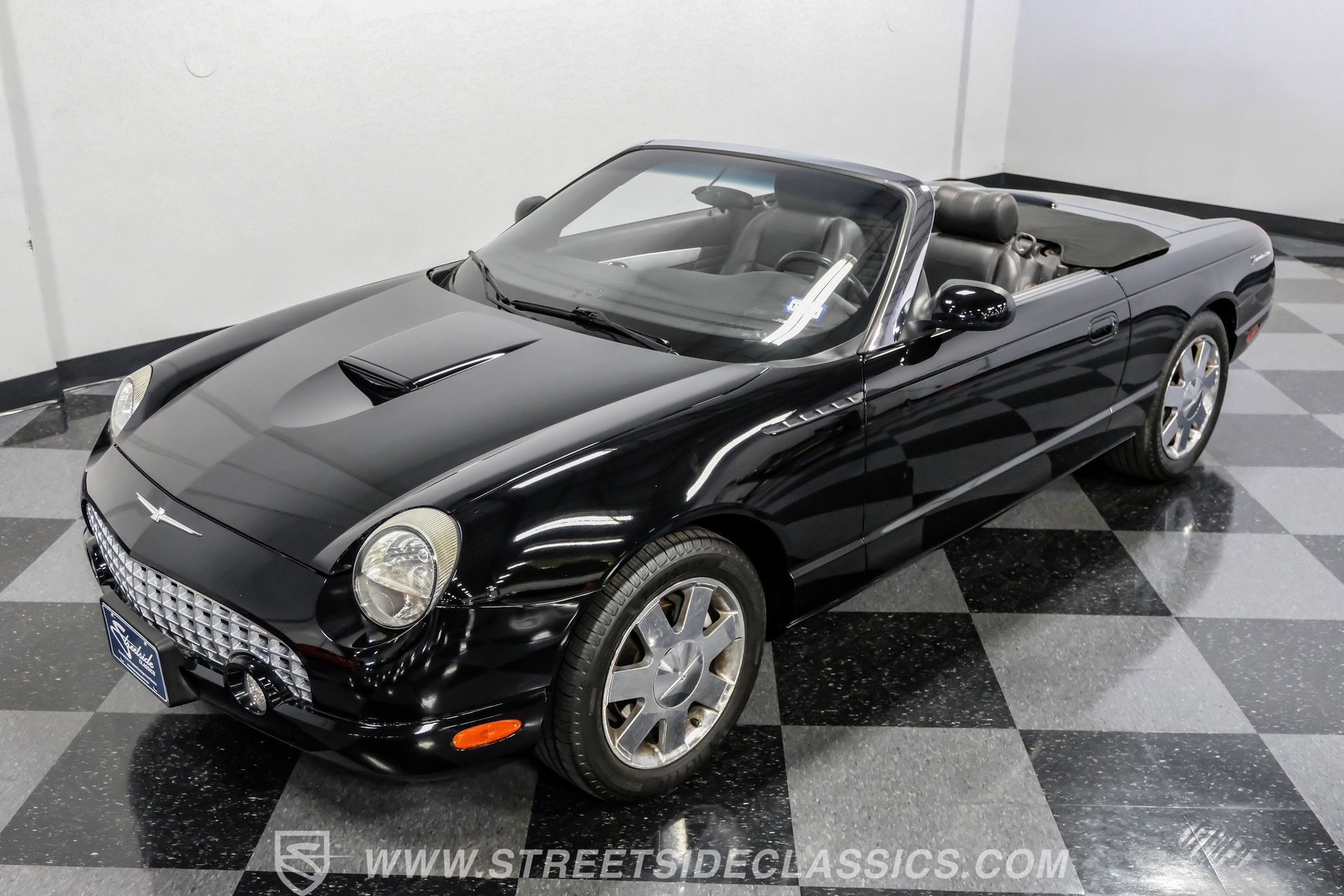 Used 2002 Ford Thunderbird image 39