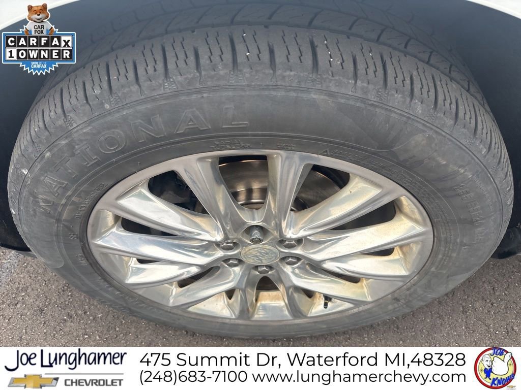 Used 2018 Buick Enclave Essence AWD/4WD image 10