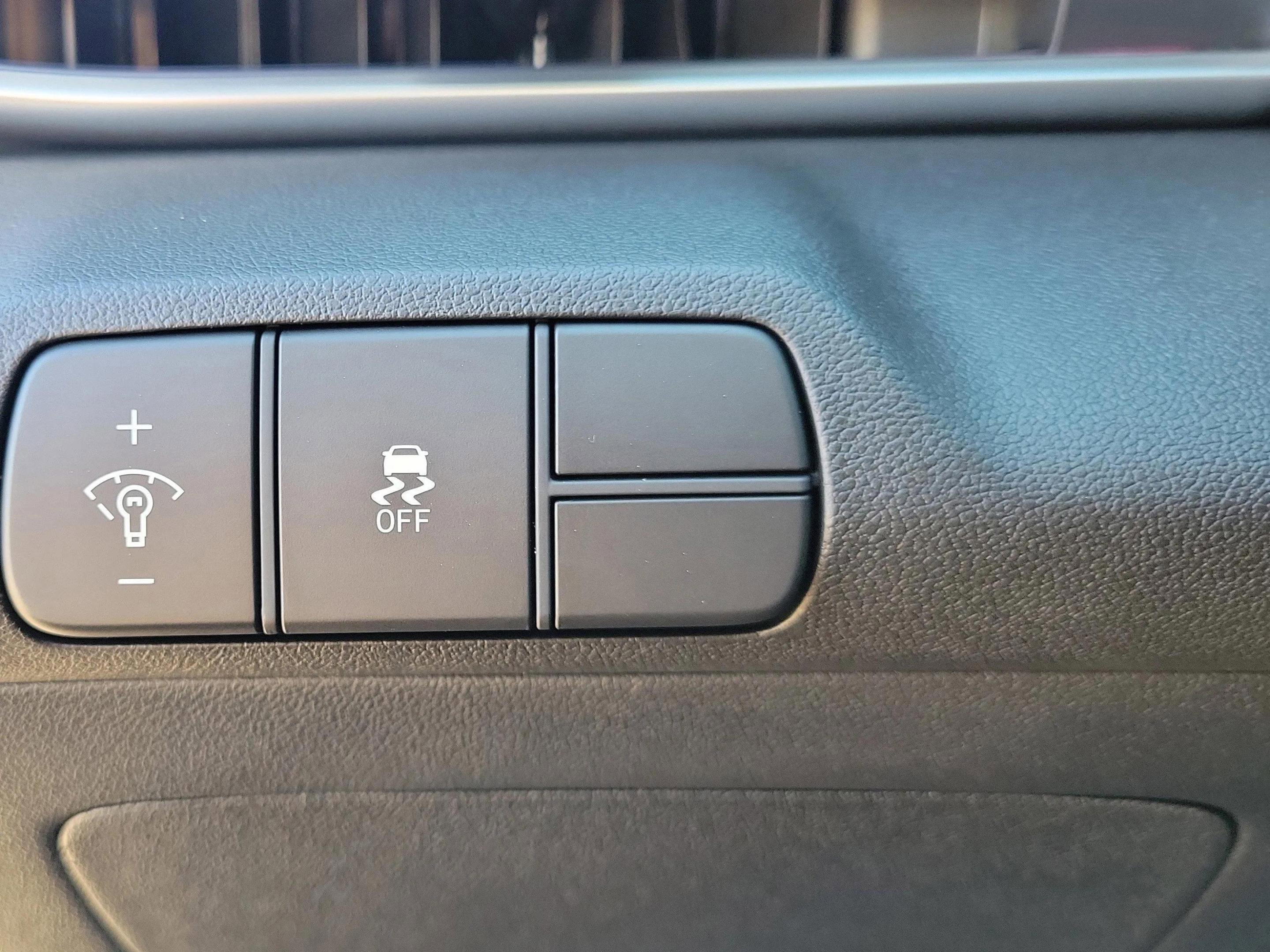 New 2026 Hyundai Elantra Limited image 22